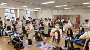 美容学校の授業